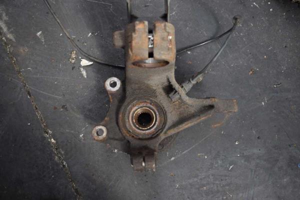 MOYEU AVANT DROIT PEUGEOT 206 ESSENCE - Vue 2